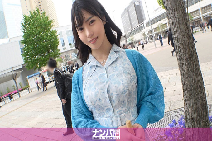  认真调情，第一枪。 1948年 港未来发现总统女儿！与整齐严肃的气氛相反，戒备松散……！顺利地接受男人并以礼貌的口交服务♪这是一个顽皮的女士，如果她插入www，她就会移动她的腰，沉浸在快感中