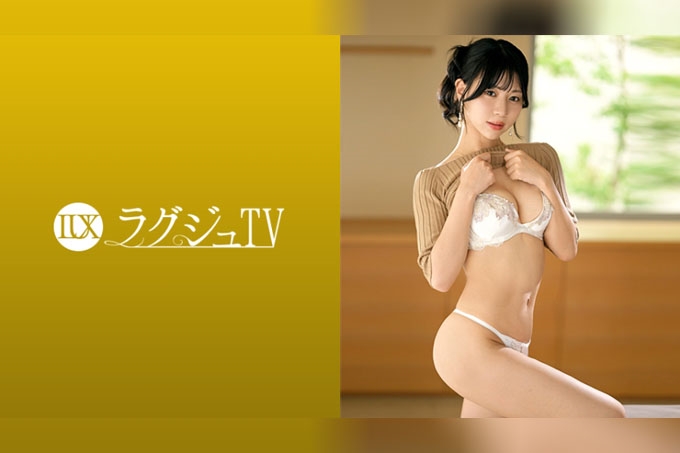 【高挑女秘书】她从紧身裙下伸出的美腿令人无法抗拒！