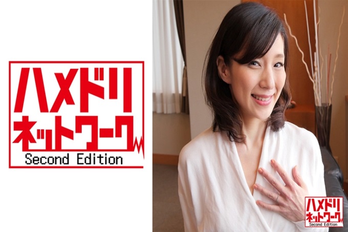 【个人】身材纤细的美女妻子56岁。与青年的威胁性生活中出现的玫瑰第一次连续绝顶●●中出 