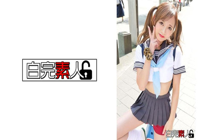 在色情运动服和饼 3P 的苗条 gal