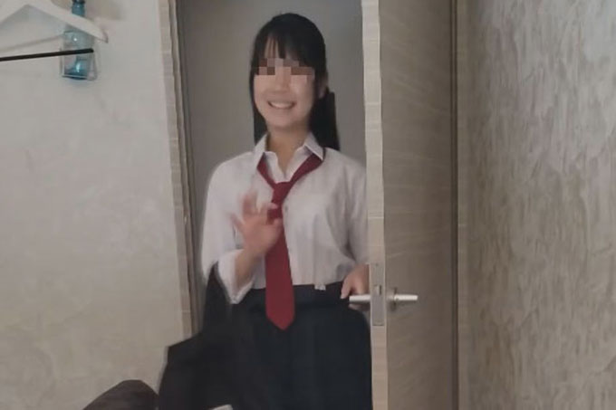 [FC2] 在女子学校甜甜圈店打工的秘密过夜性爱......稍后与朋友