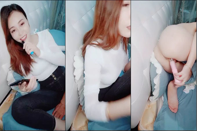 浪荡小骚妇-白色毛衣,紫色小树叶内衣,还抽着电子烟销魂隔着内裤手指撩骚逼逼,道具自慰