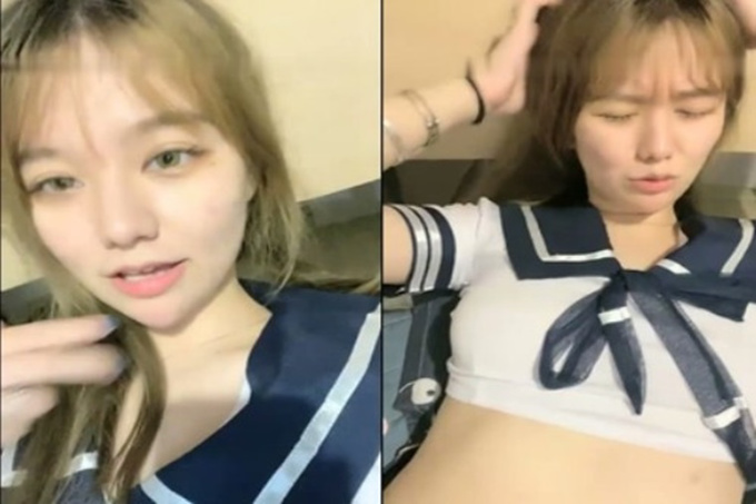 [中文主播外流]做你的胯下猫黄发高颜值萌妹子啪啪，情趣学生制服扣弄粉穴毛毛浓密，口交侧入猛操呻吟声很嗲